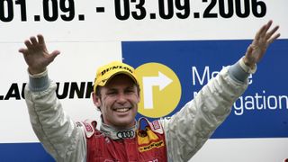 ... so dass aus Vierfach-Führung schließlich ein Einfach-Sieg geworden war. Der Freude tat dies offensichtlich keinen Abbruch., Foto: DTM