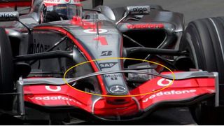 Der speziell für Monaco größer und flacher ausgeführte "Bridge Wing" am McLaren sorgt für mehr Downforce an der Vorderachse.
, Foto: Sutton