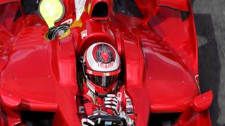 L´Équipe: "Muss man "Räikkö" in dieser Etappe der Saison zum großen Favoriten erklären? Das hieße vergessen, dass der Lewis Hamilton Version 2008 nicht mehr viel mit dem von 2007 zu tun hat – natürlich abgesehen von seinem Talent.", Foto: Sutton