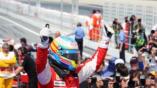 Marca: "Fernando Alonso erlangt mit seiner Zauberkunst den zweiten Platz und macht die WM spannend.", Foto: Sutton