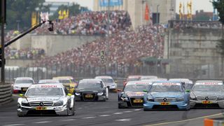 Der Norisring zählt zu den Klassikern im DTM-Kalender. Am kommenden Wochenende steht in Nürnberg bereits das 35. Rennen auf dem Stadtkurs auf dem Programm. Motorsport-Magazin.com begibt sich auf Zeitreise und stellt die letzten Sieger vor., Foto: Sutton