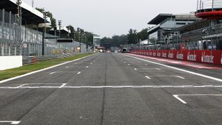 Nach der langen Sommerpause geht es in der Formel 1 Schlag auf Schlag. Zwei Wochen nach dem Klassiker von Spa steht mit Monza ein weiteres Traditionsrennen auf dem Programm. Motorsport-Magazin.com verrät, was sich in den letzten zehn Jahren auf der Hochgeschwindigkeitsbahn nahe Mailand ereignet hat. , Foto: Sutton