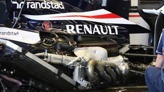 Die Formel-Technik ist wieder in vollem Gange. In Barcelona deckten die Teams zwar immer noch nicht alle Karten auf, ein paar interessante Technik-Details konnte Motorsport-Magazin.com allerdings doch an den neuen Boliden entdecken. Namentlich haben wir unsere Favoriten schon gefunden: 'Wheel-Nut-Blowing' und 'Exhaust-Wings' liegen voll im Trend. , Foto: Sutton