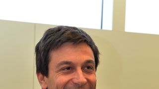 Toto Wolff, Mercedes-Benz Motorsportchef: Nach der Entscheidung der Stewards, beglückwünsche ich Robert zu seinem ersten Sieg in seiner DTM-Karriere. Drei Mercedes-Junioren auf den ersten drei Plätzen: Das ist ein sehr gutes Ergebnis. Robert, Christian und Daniel haben eine unglaublich starke Leistung gezeigt und das passend zum 25-jährigen DTM-Jubiläum unserer Marke, das wir an diesem Wochenende in Nürnberg mit vielen Mercedes-Benz DTM-Legenden gefeiert haben. Unsere Entscheidung zugunsten junger Talente war eigentlich eine langfristige Wahl, die jetzt aber schon in dieser Saison Früchte trägt. Roberto rundet dieses Ergebnis mit Platz sechs ab und auch Pascal hätte ohne seine Schwierigkeiten vorne mit dabei sein können - aber auch so ist es ein gutes Teamergebnis für Mercedes-Benz. Für uns war es bitter, dass Gary kurz vor Schluss aus dem Rennen gerissen wurde. Das Wichtigste ist, dass die Zuschauer hier am Norisring und zuhause vor den TV-Bildschirmen ein wahnsinnig spannendes und unterhaltsames Tourenwagenrennen gesehen haben. Das ist beste Werbung für die DTM., Foto: Sutton