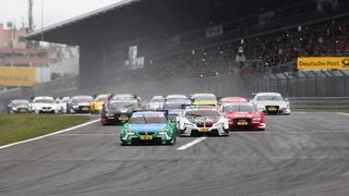 Jens Marquardt (BMW Motorsport Direktor): "Das war ein dramatisches und unglaublich intensives Rennen. Ich habe definitiv ein paar graue Haare mehr. Bei diesem Rennverlauf war es nicht einfach, sich vorne zu behaupten. Deshalb bin ich bin sehr zufrieden mit dem zweiten Platz von Augusto Farfus, der bei diesen sehr schwierigen Bedingungen eine tolle Leistung gezeigt hat. Ganz besonders freue ich mich über Martin Tomczyks sensationelles Rennen. Gerade nach den schwierigen jüngsten Auftritten war das für ihn und das ganze Team ein großer Befreiungsschlag. Auch Marco Wittmann hat nach seinem Ausrutscher noch eine tolle Aufholjagd gezeigt. Für Bruno Spengler war es ein sehr frustrierendes Rennen. Er wurde mehrfach hart getroffen. Dabei wurde sein Fahrzeug so sehr beschädigt, dass er am Schluss nicht mehr viel ausrichten konnte. Da halfen auch die tollen Boxenstopps nicht mehr. Unter dem Strich sind wir mit dem Wochenende am Nürburgring aber zufrieden. Wir konnten wichtige Punkte für die Herstellerwertung sammeln. Auch in der Fahrerwertung ist noch nicht alles verloren, wenngleich sich die Situation in der Gesamtwertung nicht verbessert., Foto: RACE-PRESS