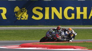 0,063 - Abstand zwischen den beiden Teamkollegen Esteve Rabat und Mika Kallio, die das Moto2-Rennen in Silverstone auf den Plätzen eins und zwei beendeten. Im Moto3-Rennen ging es noch enger zu. Hier trennten die Teamkollegen Alex Rins und Alex Marquez nur 0,011 Sekunden., Foto: Marc VDS Racing