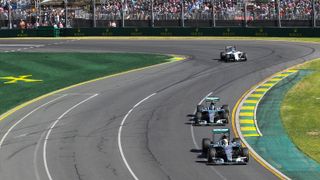 Mercedes eröffnet die neue Saison mit einem perfekten Ergebnis. Damit legen die Silberpfeile eine gute Basis für einen neuen Doppelsiege-Rekord., Foto: Sutton