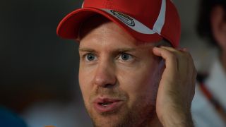 Eine Fotostrecke von MSM-Redakteur Florian Becker: Wie schon beim Saisonauftakt in Australien ließen Teams und Fahrer auch in Bahrain ihren Gedanken freien Lauf. Von Dummköpfen, Idioten, einem ohnmächtigen Iceman und einem lügenden Rennsieger. Die besten Sprüche vom Rennwochenende in der Wüste., Foto: Sutton