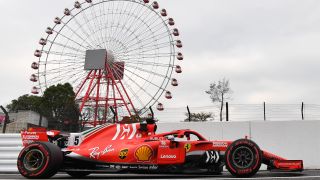 Eine Fotostrecke von MSM-Redakteur Florian Becker: Suzuka 2018 war auf und neben der Strecke ein ereignisreiches Wochenende. Für die Schlagzeilen sorgten natürlich Sebastian Vettel und Max Verstappen, die sich sowohl auf als auch neben der Strecke uneins waren. Die beiden hatten aber nicht als einzige etwas zu sagen. Warum Alonso in Feststimmung ist, Ericsson keine Lust hat Formel E zu fahren und Jolyon Palmer nie WM-Kappen bekam. Die besten Sprüche aus Japan., Foto: Sutton