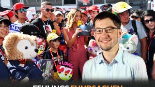 3:0 Köln! Der Siegtipp von Lukas Podolski ging beim Japan GP zwar nicht ganz auf, doch sorgte der noch immer im Land der aufgehenden Sonne aktive Kult-Kicker in Suzuka für die mal wieder kurioseste RTL-Übertragung des Jahres. Die Suzuka-Fundstücke bieten jedoch noch mehr als Prinz Poldi allein ... MSM-Redakteur Jonas Fehling hat sich wieder durch die Bilddatenbank gewühlt - und auch noch im Russland-Fundus gefischt. Immerhin hatten wir ja gleich einen Doubleheader!, Foto: LAT Images/Motorsport-Magazin.com