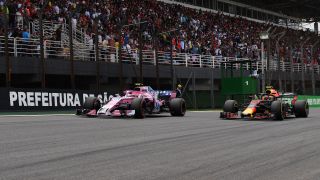 Eine Fotostrecke von MSM-Redakteur Manuel Schulz:
Max Verstappen verliert in Sao Paulo den Sieg nach einer Kollision mit Esteban Ocon. Lewis Hamilton erbt den Sieg. Dabei hätte Red Bull den Sieg verdient gehabt. Ferrari blieb in Brasilien ohne große Highlights. Die Analyse der Teams: Das Rennen kompakt.
, Foto: Sutton