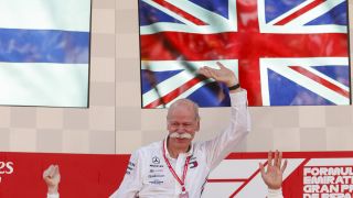 Eine Fotostrecke von MSM-Redakteur Manuel Schulz:
Beim Spanien GP 2019 ist Mercedes wieder unschlagbar. So siegte Lewis Hamilton vor Valtteri Bottas, nachdem der Brite den Start für sich entscheiden konnte. Ferrari stellt sich selbst ein Bein und schenkt Max Verstappen das nächste Podium. Die Analyse der Teams: Das Rennen kompakt.
, Foto: LAT Images