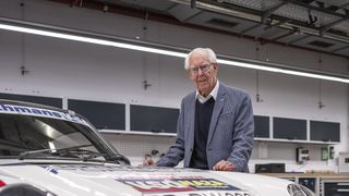 Trauer um Le-Mans-Legende Peter Falk: Rennleiter und Vater des Porsche 956 verstorben